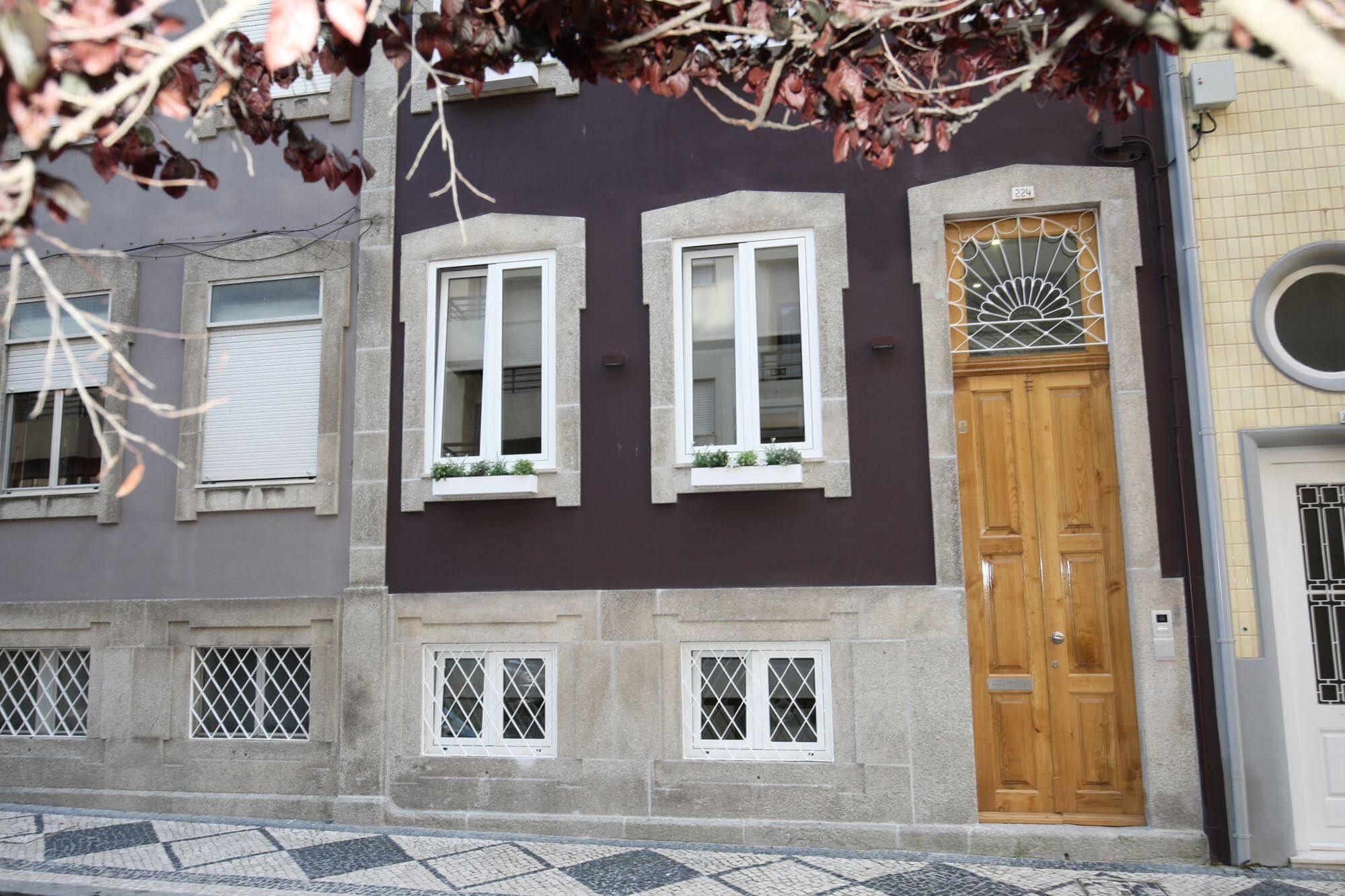 Хостел Fishtail Sea House Матозиньюш Экстерьер фото